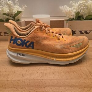 Hoka One One Men's Clifton 9 Running Shoe Solar Flare/Lettuce Size 9D